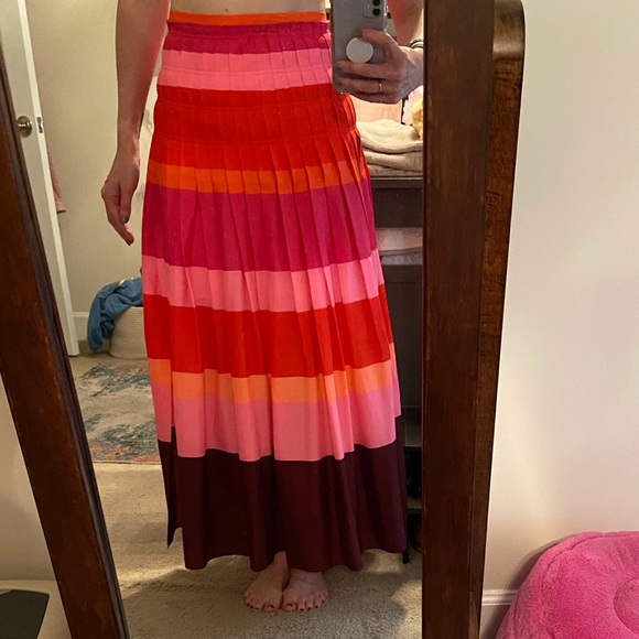 Beautiful Banana Republic Skirt - Picture 1 of 8